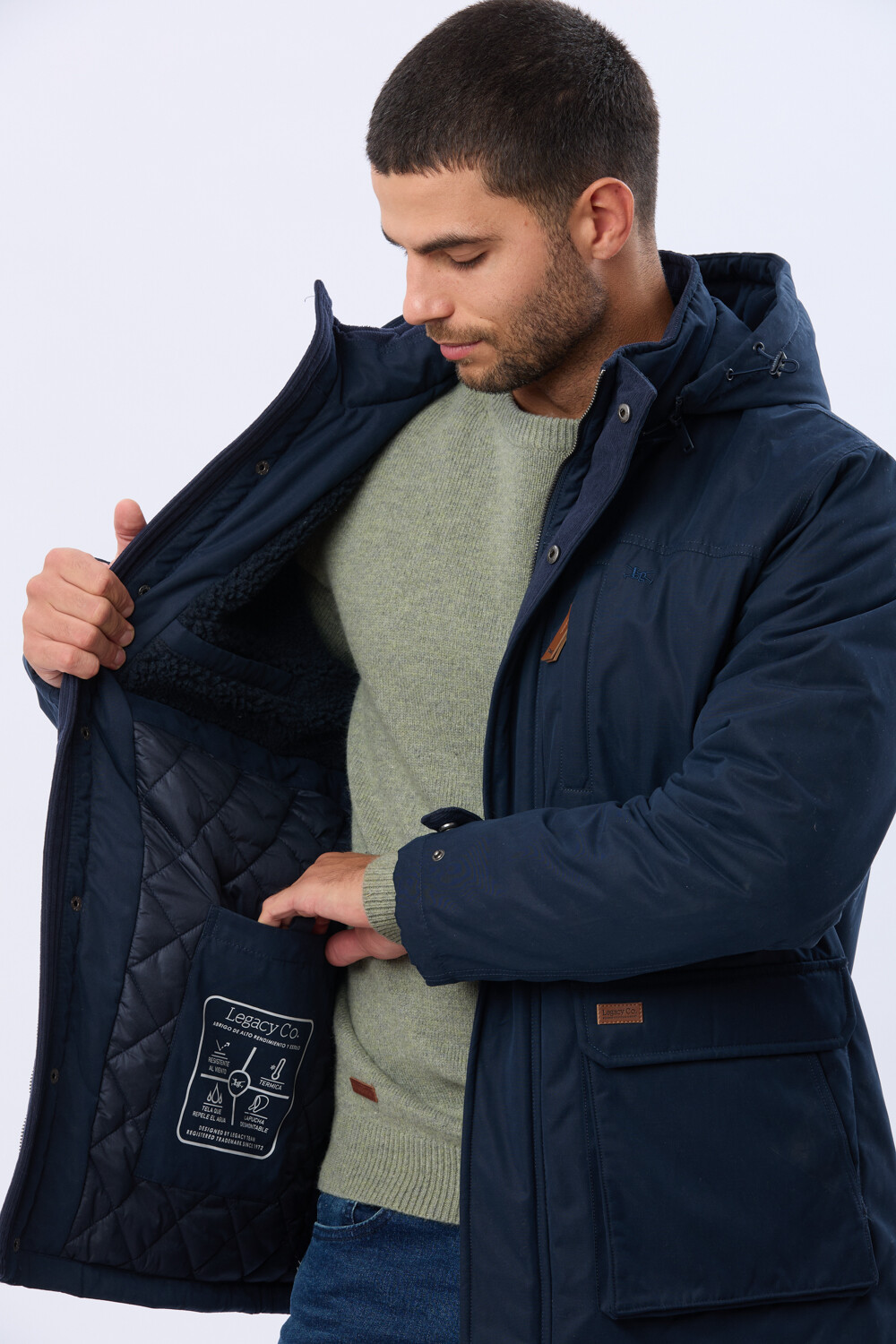 CAMPERA CON CAPUCHA DESMONTABLE Azul