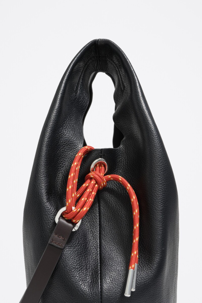 BOLSO PAPER MEDIANO Negro