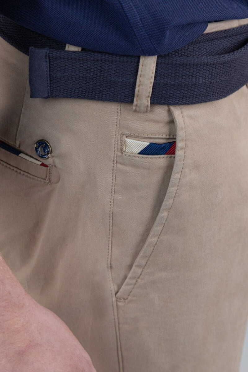 Pantalón Chino Beige