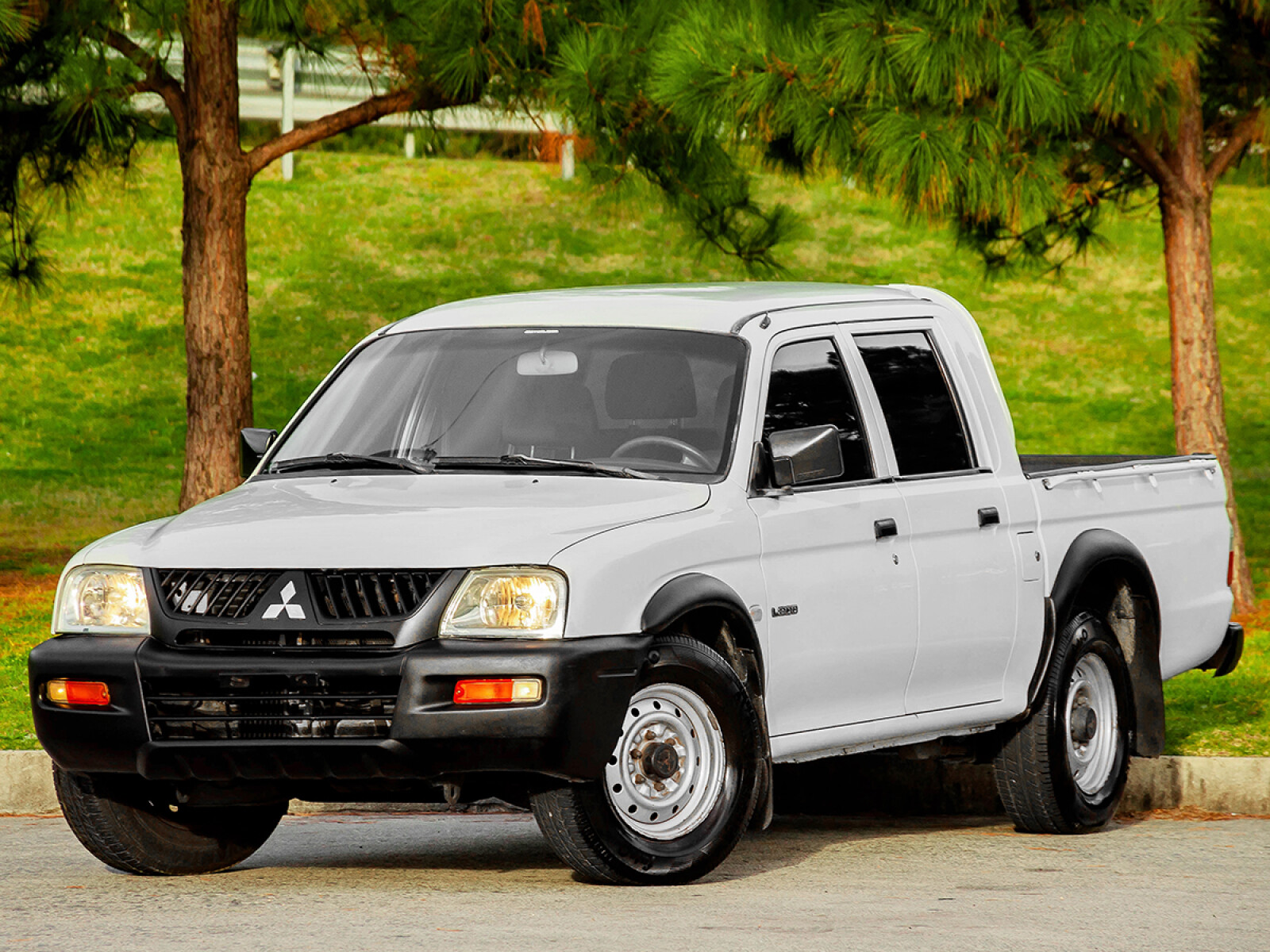 Mitsubishi L200 New 2.5 Diesel 4X2 | Permuta / Financia 