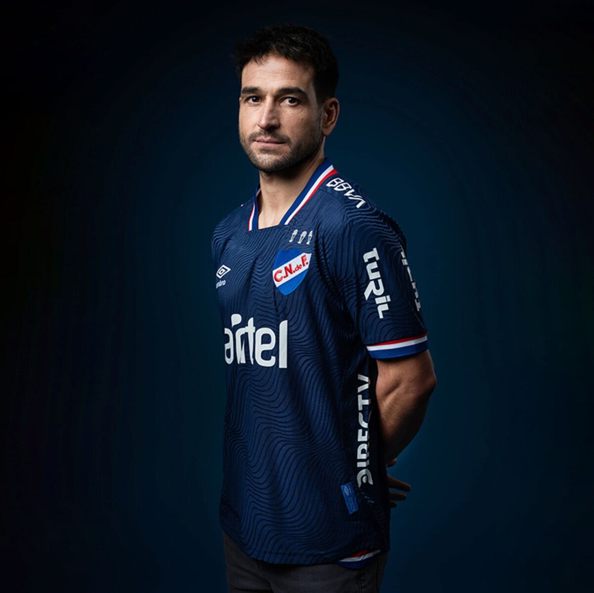 Camiseta Unisex Umbro de Nacional Oficial Away 2 - Azul Marino 