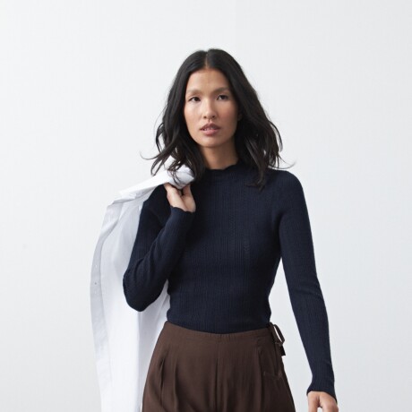 POLERA SELVA Azul Marino