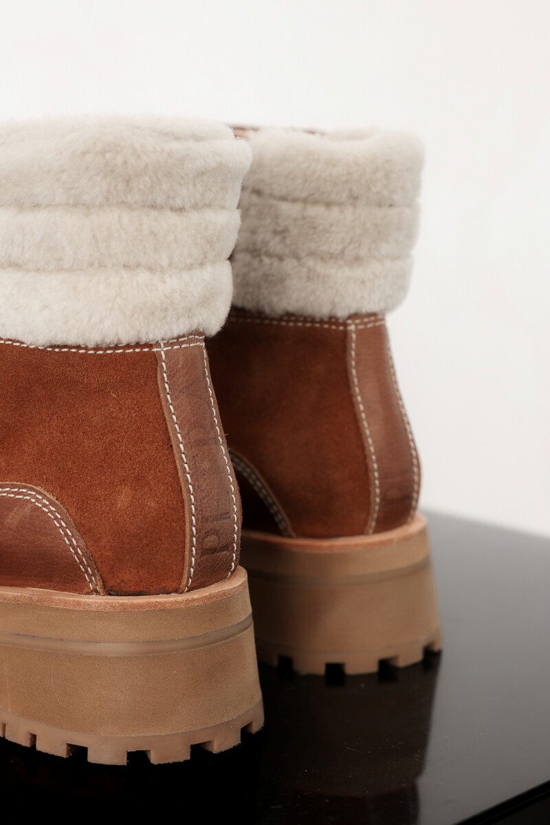 Bota Corderoy Camel