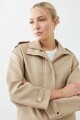 Chaqueta eco cuero beige