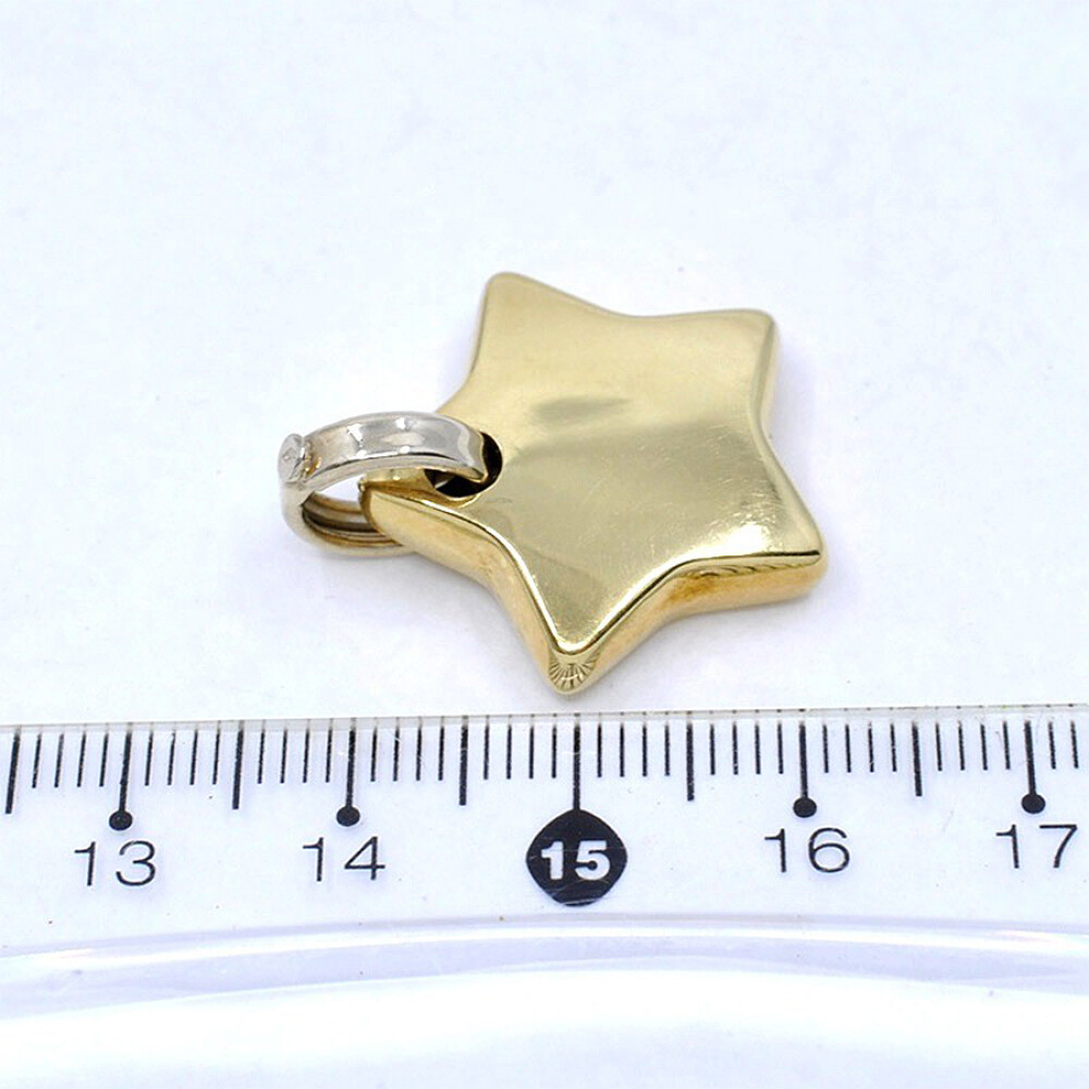 Dije en Oro 18 K Forma De Estrella Dije en Oro 18 K Forma De Estrella