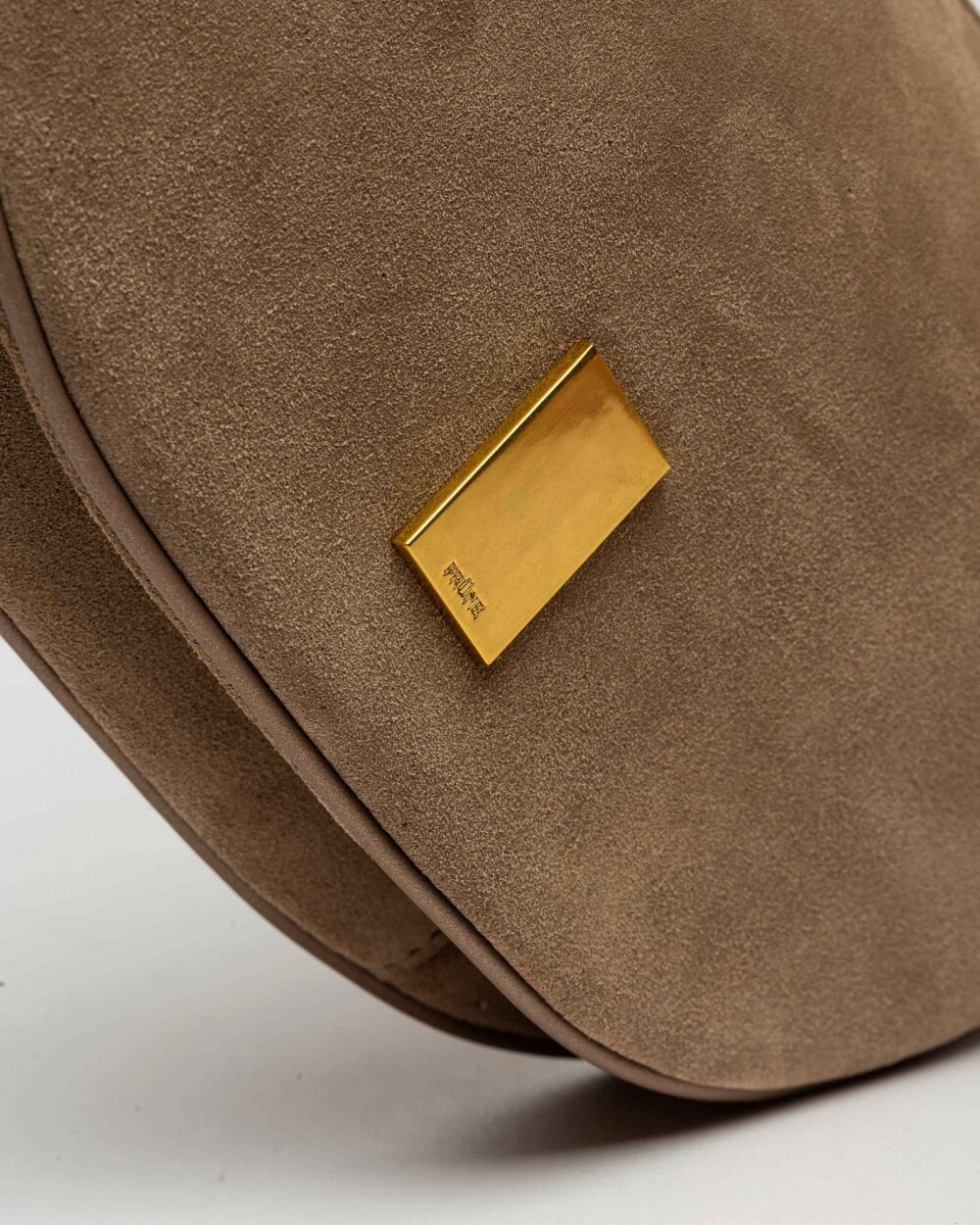 Cartera al Hombro Lua En Cuero Gamuza Taupe