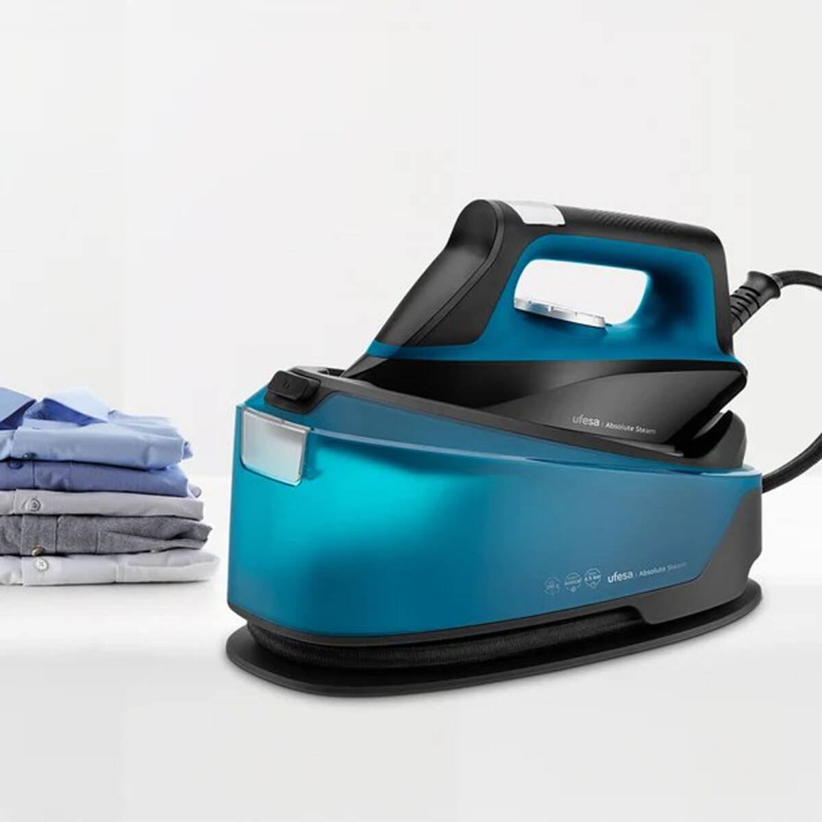 CENTRO DE PLANCHADO UFESA - 2400W AZUL ABSOLUTE STEAM 