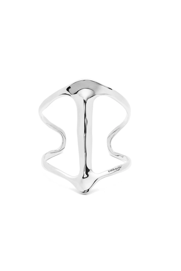 PULSERA RÍGIDA DE ALEACIÓN DE MATALES BAÑADO EN PLATA DE LEY ESTRUCTURA MANTARRAYA Pulsera
