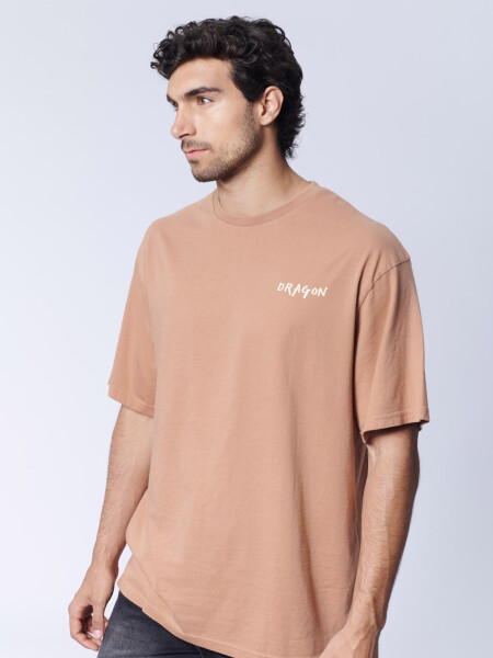 Remera oversize Dragon Camel