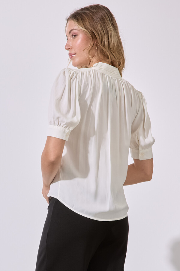 Blusa Saten Botones CRUDO