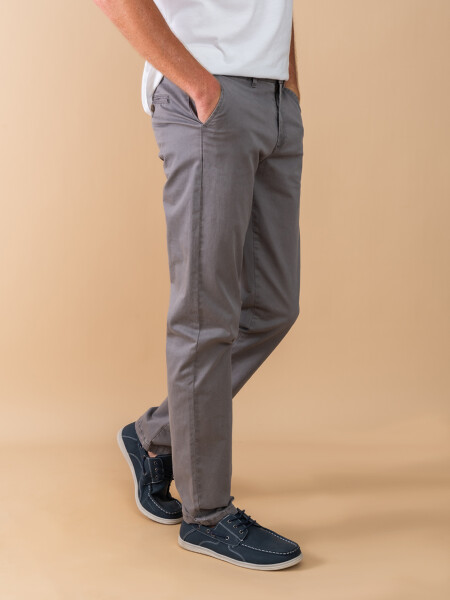 Pantalón chino Gris