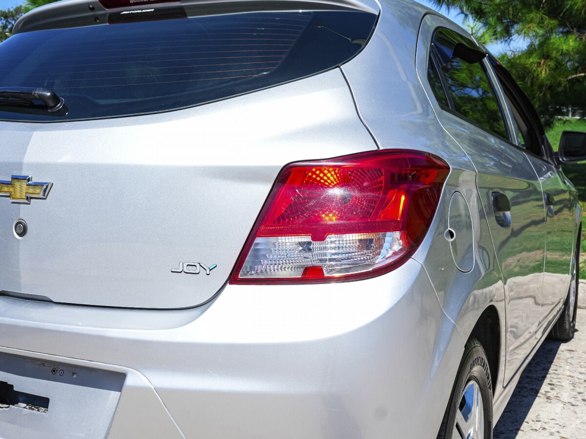 Chevrolet Onix Joy 1.0 Extra Full 2018| Permuta / Financia Chevrolet Onix Joy 1.0 Extra Full 2018| Permuta / Financia