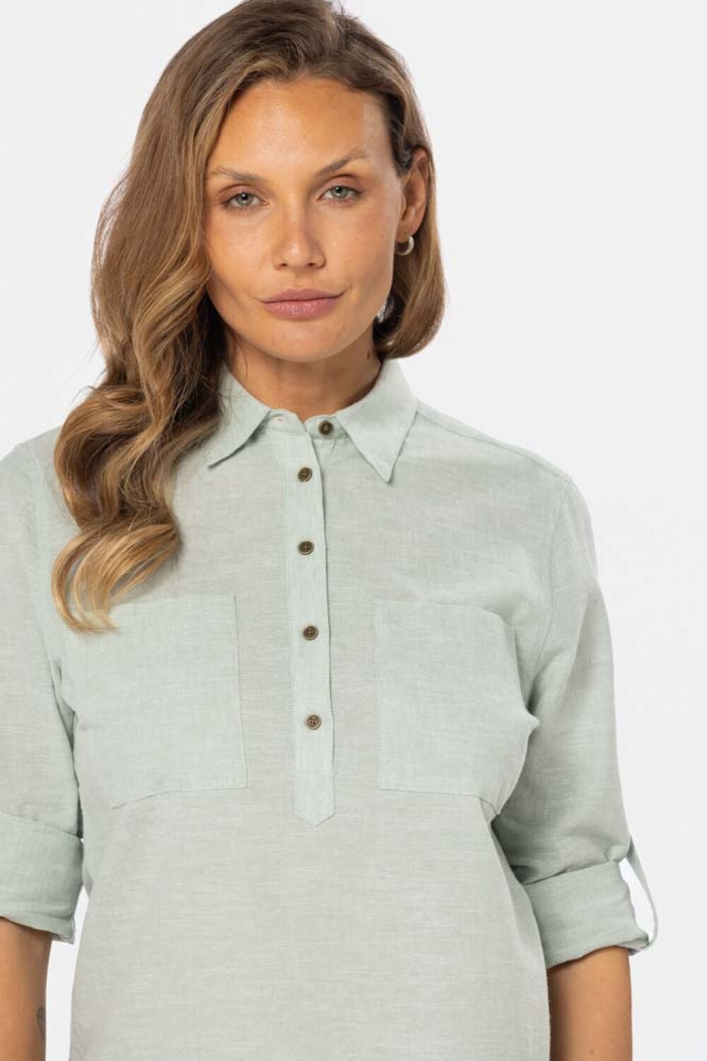CAMISA DE LINO MEDIO BOTÓN Verde