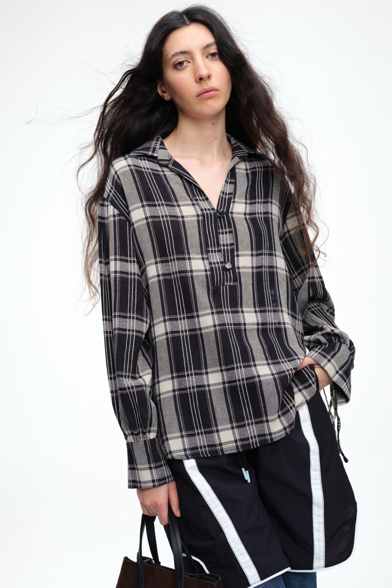 Camisa espalda encaje Negro