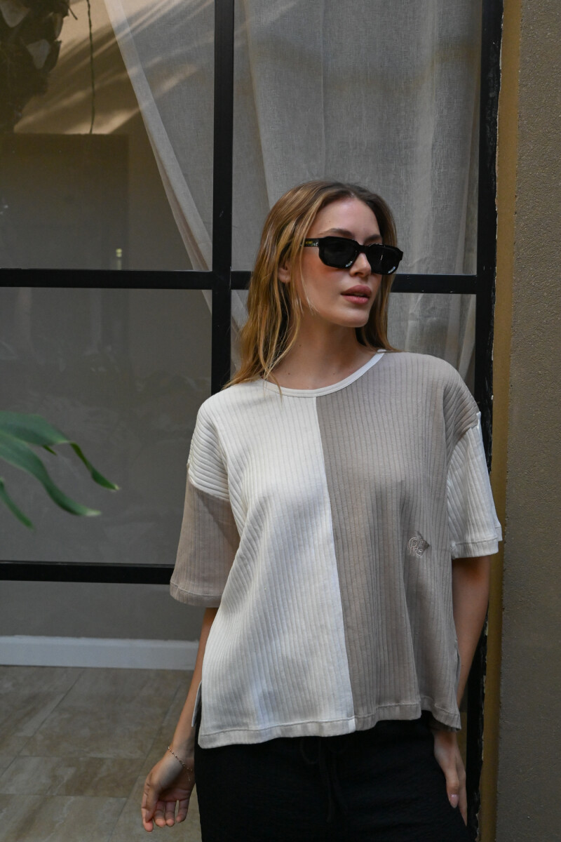 Remera Galia BEIGE