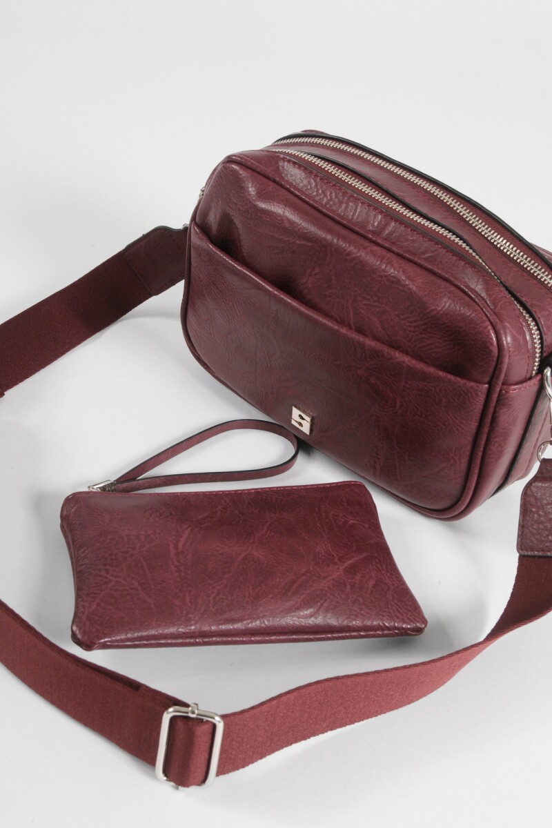Cartera de hombro con cierres bordo