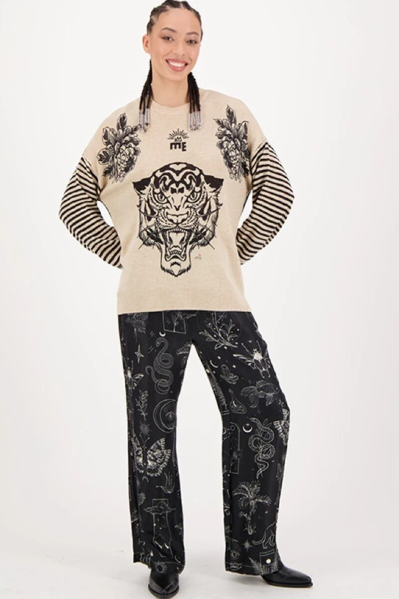 SWEATER Arena