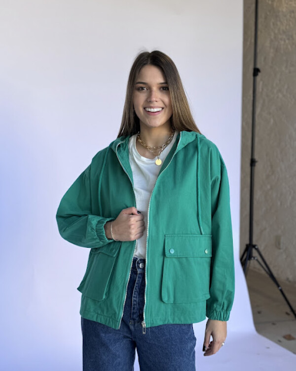 Campera Gabardina con cierre verde