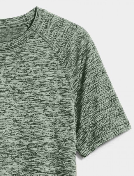 CAMISETA SPORT EASY CARE MODELO MOOVE VERDE