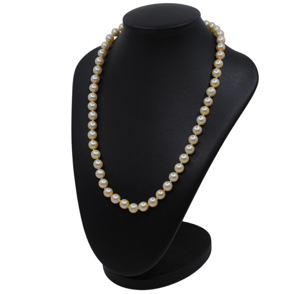 Collar de perlas de cultivo de 7 a 7,5 mm, con broche en oro 18k. Largo 44,cm Collar de perlas de cultivo de 7 a 7,5 mm, con broche en oro 18k. Largo 44,cm