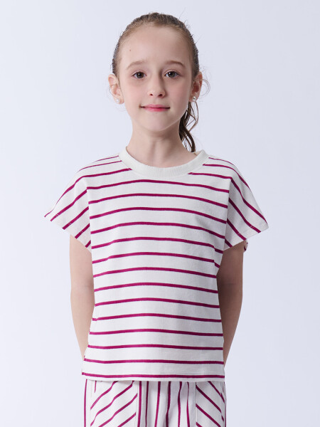 Remera hombro caido con rayas Fucsia