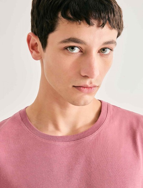 CAMISETA BÁSICA UNISSEX REGULAR WORLD ROSA