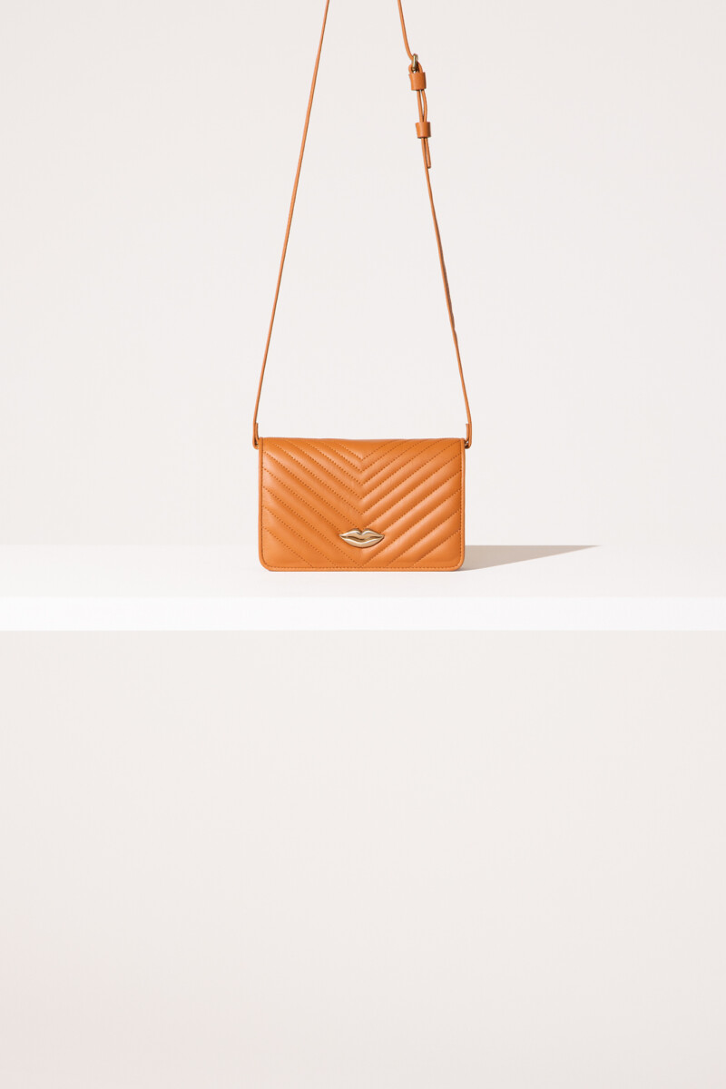FLAP BAG LIPSTICK Caramelo
