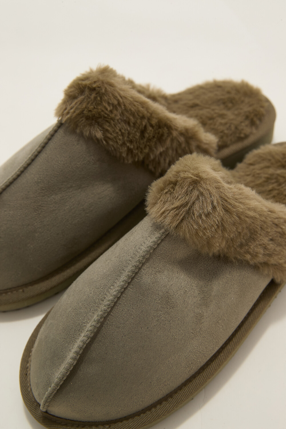 Pantuflas Pantusi Verde Grisaceo