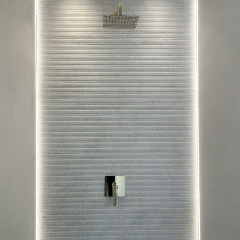 Griferia De Ducha De Embutir Linea Modena Aqualia Color Oro Sin Transferencia, Incluye Brazo Y Roseta 000