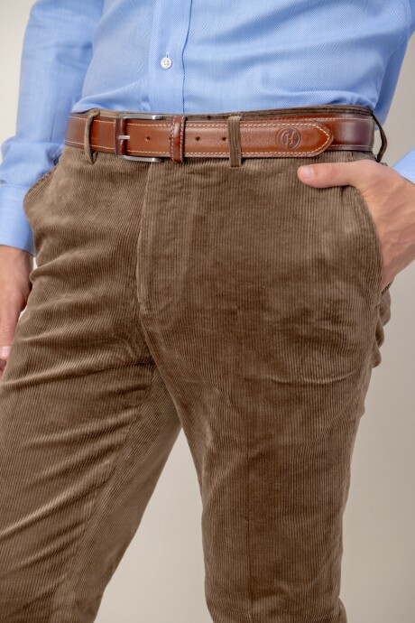 Pantalón Corduroy Tostado