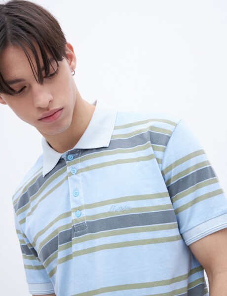 Remera polo Casper Celeste