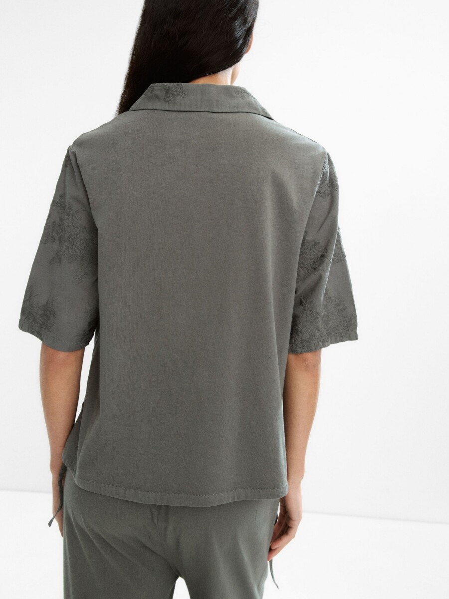 Blusa Con Bordados 100% De Algodón caqui