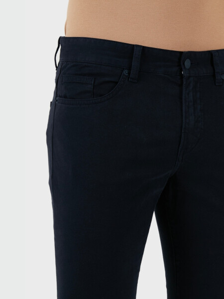BOSS - Pantalones slim fit en tejido de gabardina de denim elastizado, DELAWARE 0