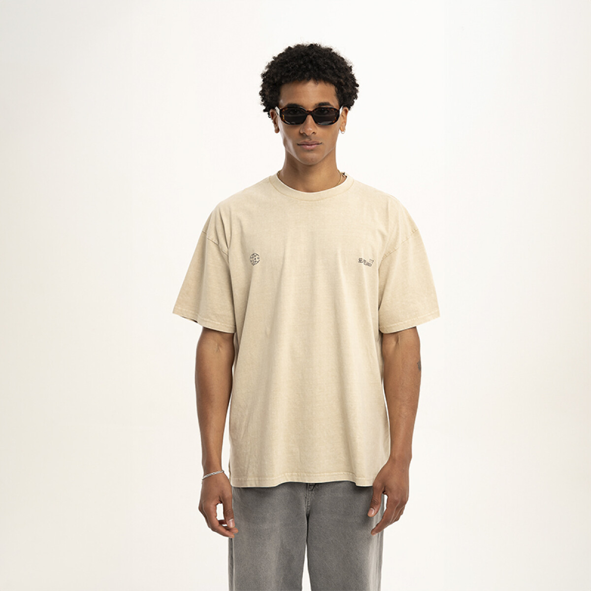 Remera Pulau 111 - Beige 
