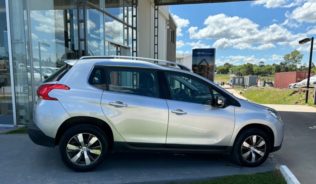 Peugeot 2008 Griffe MT6 - 2018 Peugeot 2008 Griffe MT6 - 2018