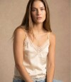 Blusa Satinada Con Encaje Arena