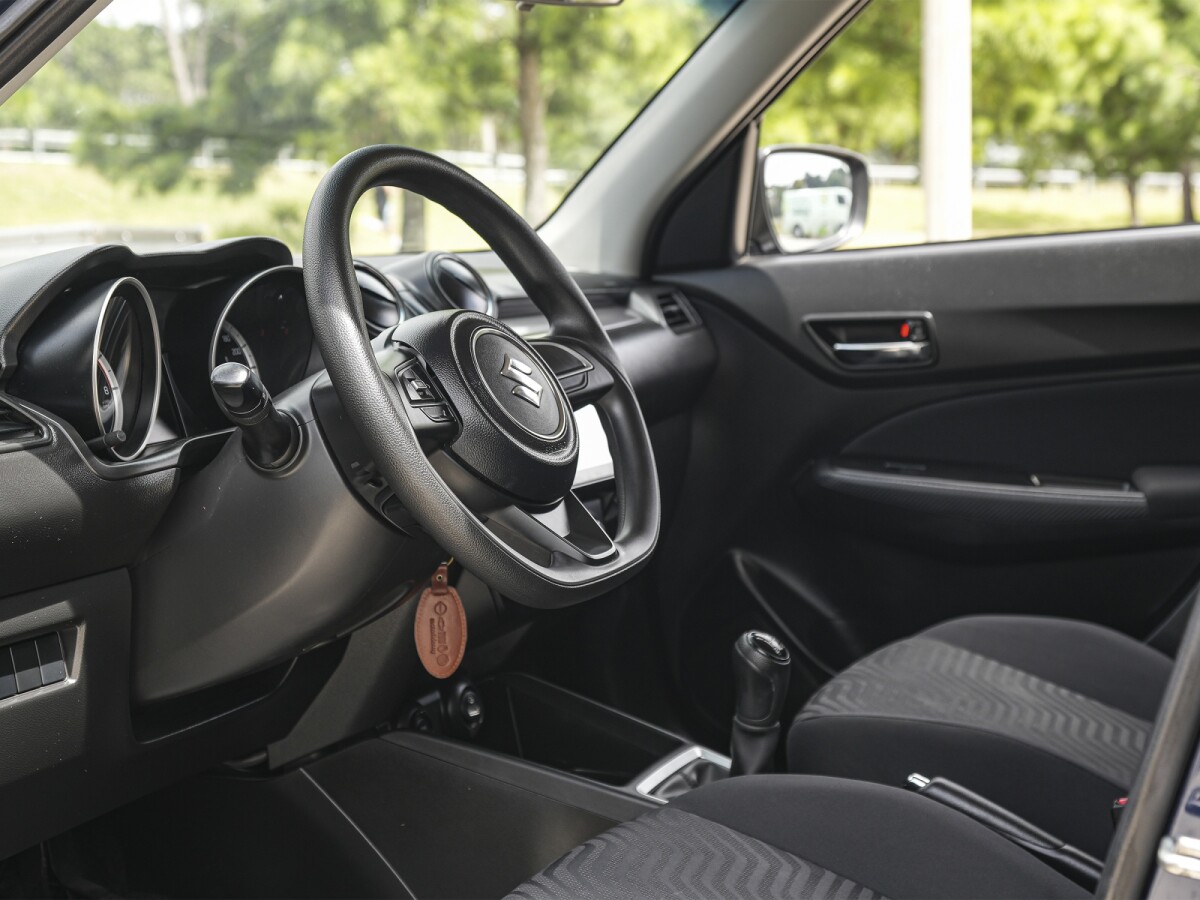Suzuki Swift GL 1.2 Extra Full| Permuta / Financia Suzuki Swift GL 1.2 Extra Full| Permuta / Financia