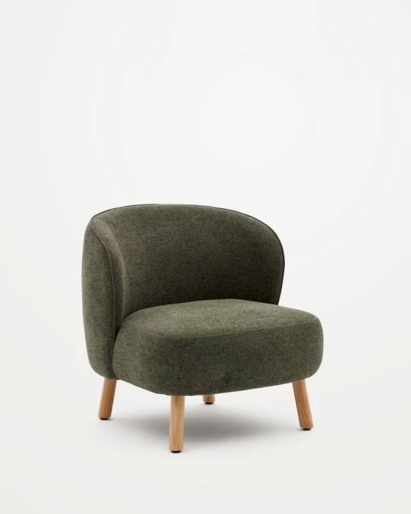 Butaca Ulit de chenilla verde y patas de madera maciza haya acabado natural