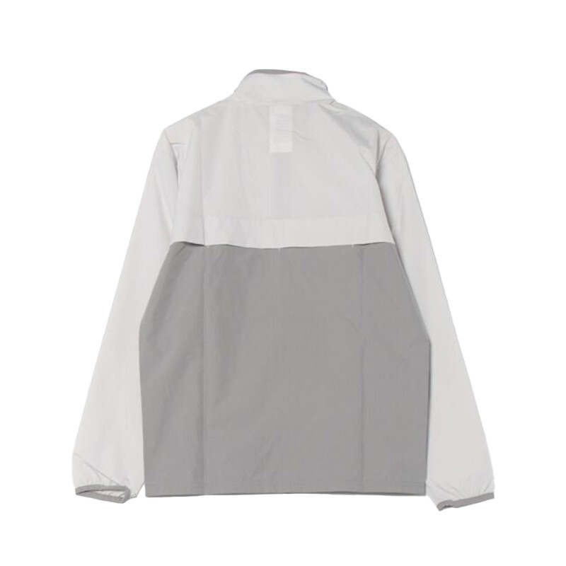 Campera New Balance Sport Essentials Gris