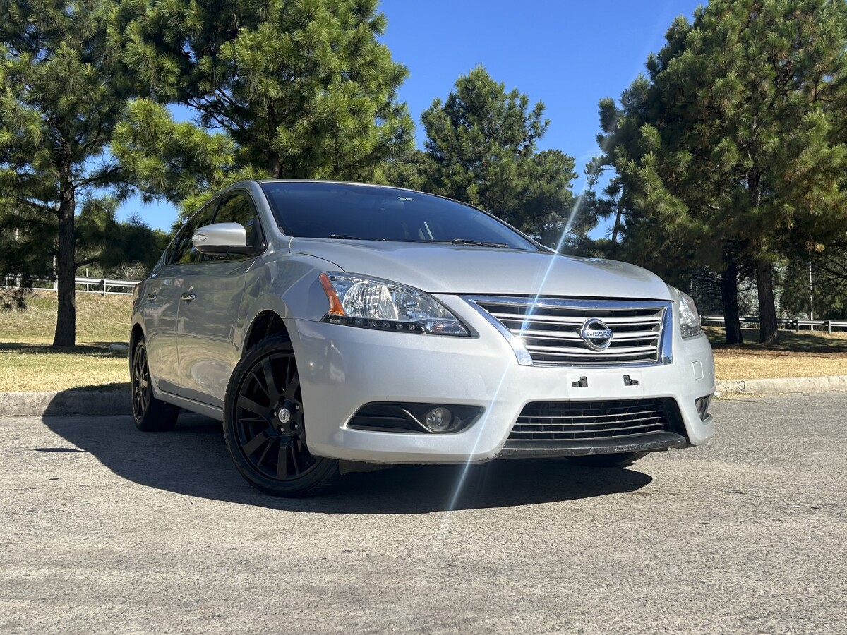 Nissan Sentra 1.8 Exclusive CVT Permuta / Financia Nissan Sentra 1.8 Exclusive CVT Permuta / Financia