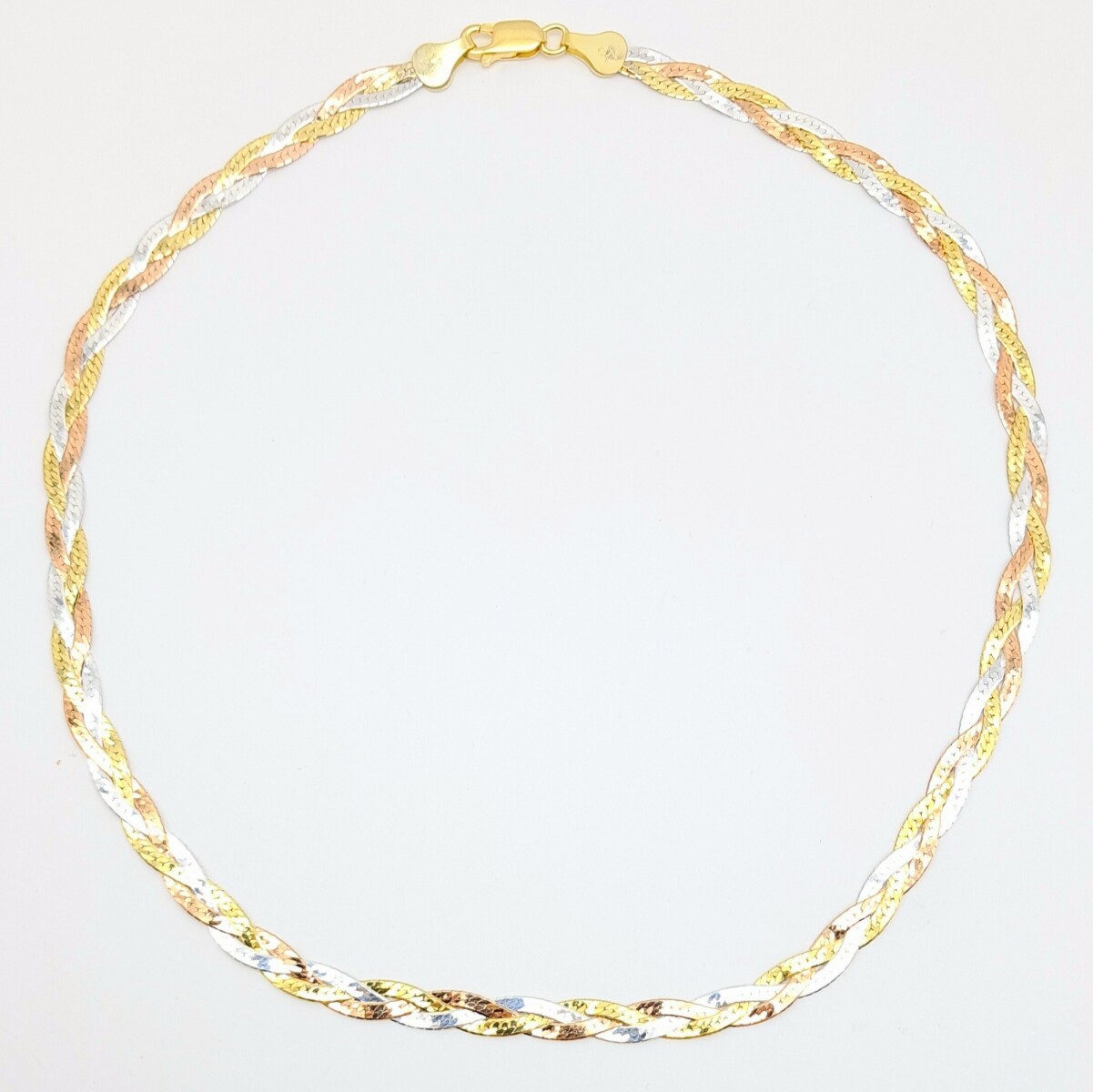 Gargantilla de plata 925 entrelazada. 