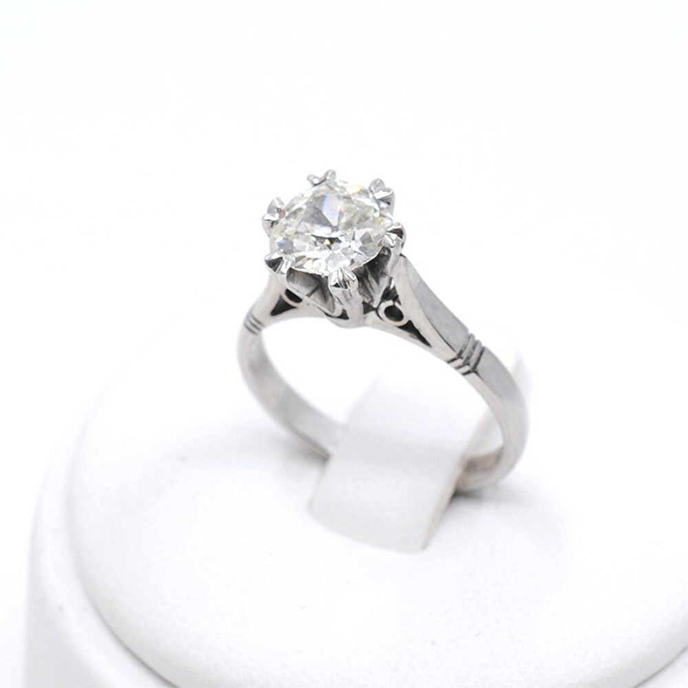Anillo En Oro Blanco 18K Y Brillante Anillo En Oro Blanco 18K Y Brillante