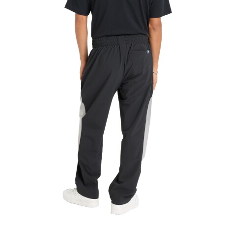 Pantalón New Balane de Hombre - In Game - MP51602BK BLACK