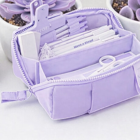 Cartuchera con divisiones y apertura completa Lila