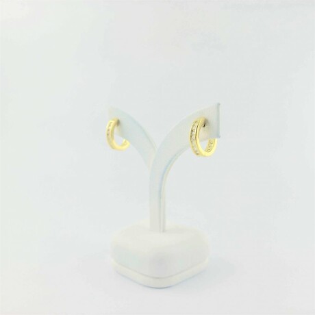 Aritos de plata 925 con baño de oro amarillo y circonias. Aritos de plata 925 con baño de oro amarillo y circonias.