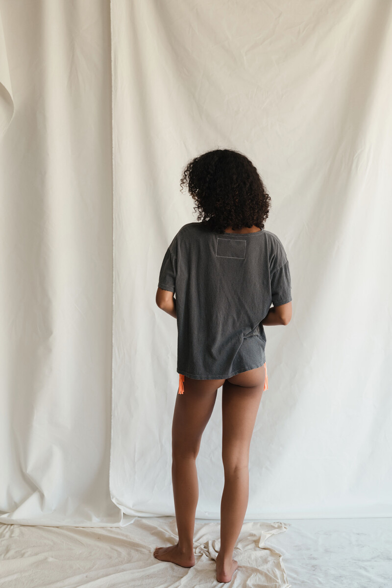CAMISETA ARDEN Negro