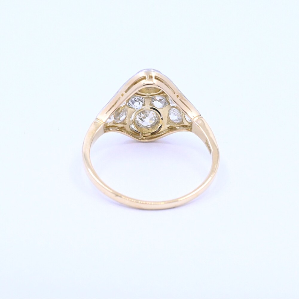 Anillo antiguo oro 18k con brillantes. Anillo antiguo oro 18k con brillantes.