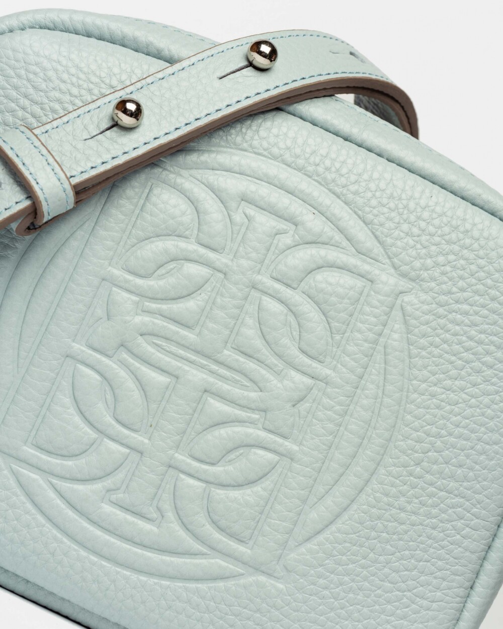 Bandolera Eterial en cuero graneado Pearl Blue