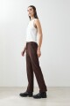 Jogger c/textura acanalada chocolate