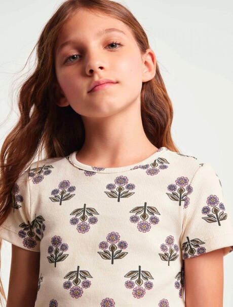 BLUSA CON ESTAMPADO EN TELA ACANALADA BEIGE